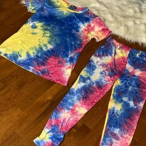 Stylish Tie-Die 2pc w Mask Set